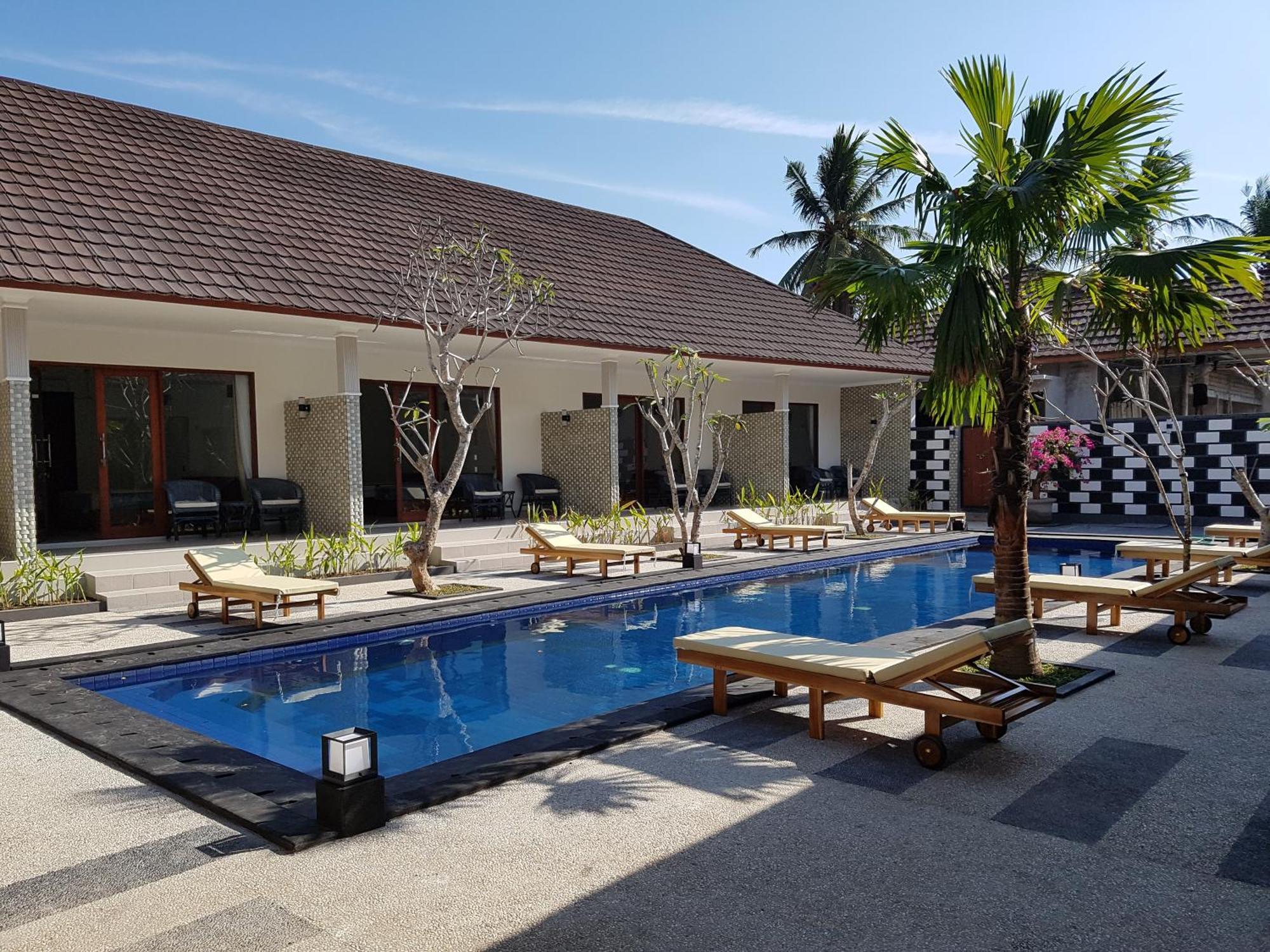 Villa Pine Tree Gili Trawangan Exterior photo