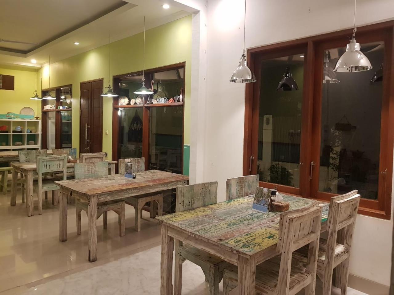 Villa Pine Tree Gili Trawangan Exterior photo