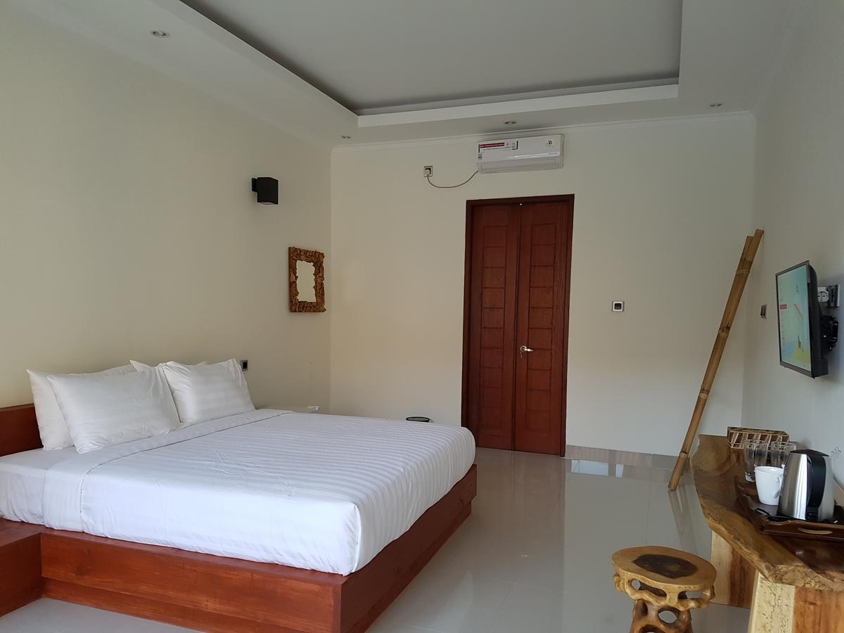 Villa Pine Tree Gili Trawangan Exterior photo